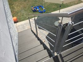 Stahltreppe mit Kunststoffstufen